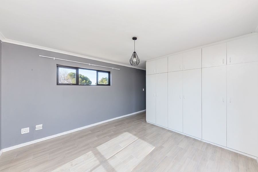 2 Bedroom Property for Sale in Claremont Western Cape
